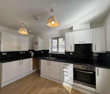 South Roskear Terrace,camborne,cornwall, TR14 - Photo 2