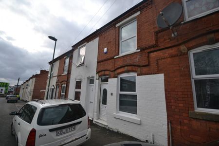 2 bed Mid Terraced House for Rent - Photo 4