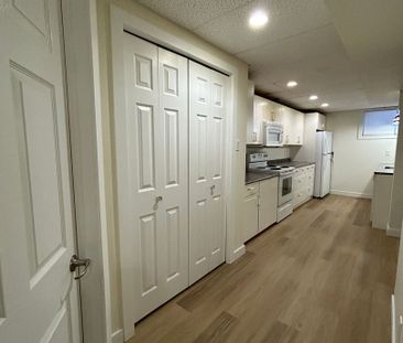 3 Bedroom Lower Unit in Mayfair - Photo 4