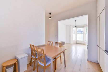 4 bedroom maisonette to rent - Photo 3