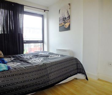 1 bedroom Flat To Let - Photo 4