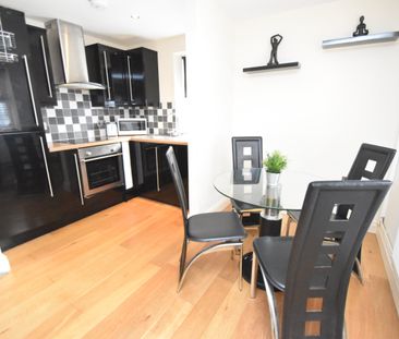 2 bed flat to rent in Cathays Terrace, Cathays, CF24 - Photo 3