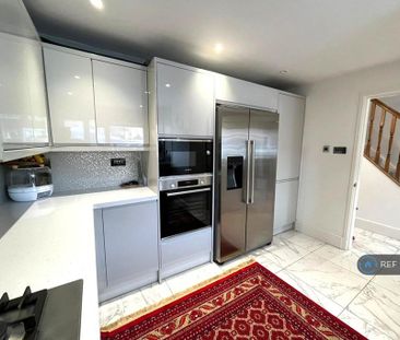 3 bedroom terraced house to rent - Photo 4