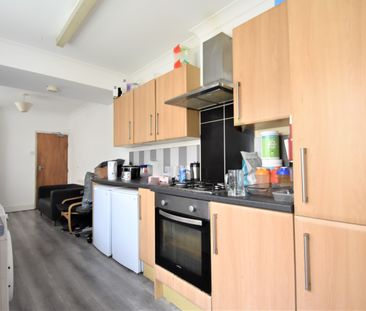 5 bedroom terraced house to rent - Photo 5