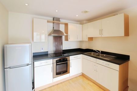 2 bedroom apartment to rent - Photo 3