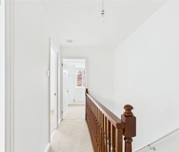 Novello Croft, MK7, Buckinghamshire - Photo 2