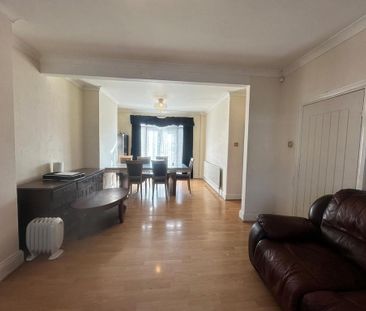 3 bedroom terraced house to rent - Photo 2