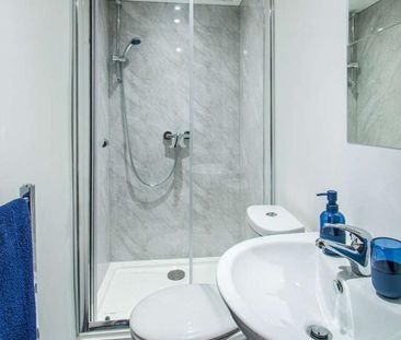 Westbury Mount, LS10 - Photo 4