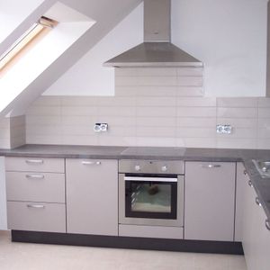 Appartement te huur in Genk voor € 685 met 1 slaapkamer - Photo 2