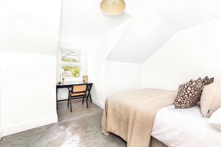 4 bedroom detached house to rent - Photo 4