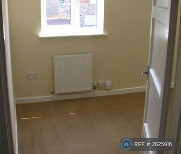 2 bedroom semi-detached house to rent - Photo 1
