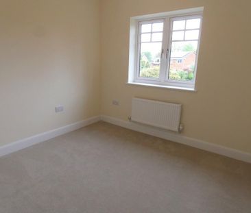 4 bedroom detached house to rent - Photo 6