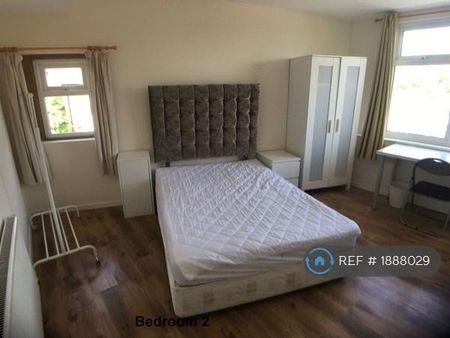 6 bedroom terraced house to rent - Photo 3