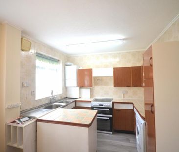 2 bedroom maisonette to rent - Photo 4