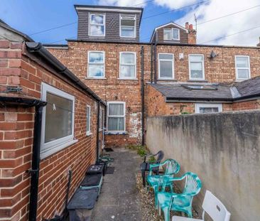 61 Frances Street - Photo 2