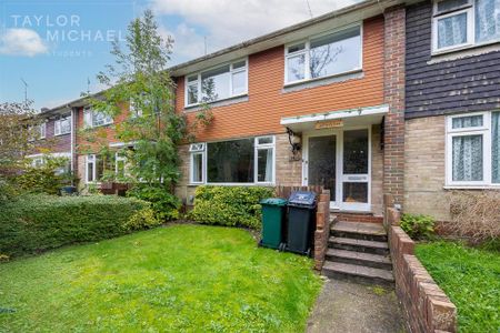 4 bedroom terraced house to rent - Photo 5