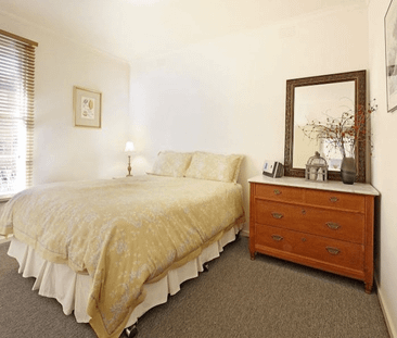 Easy Living in Leafy Glen Iris - Photo 3