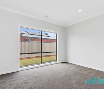 Modern Comfort, Style & Space in Winter Valley - Photo 3