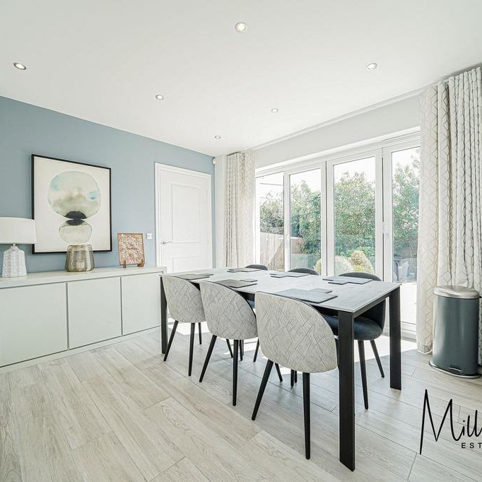 4 bedroom detached house to rent - Photo 1