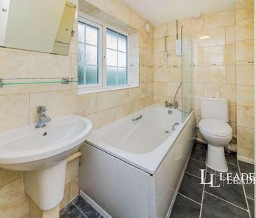 Harmans Mead, East Grinstead, RH19 - Photo 5