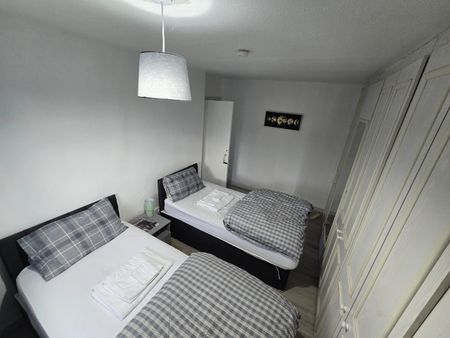 3 Bed Semi-Detached House, Manchester, M11 - Photo 4