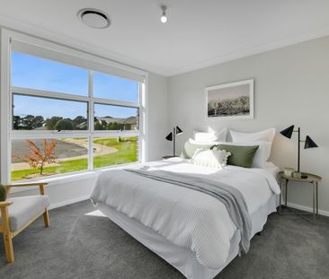 Stylish and Low Maintenance - Photo 4