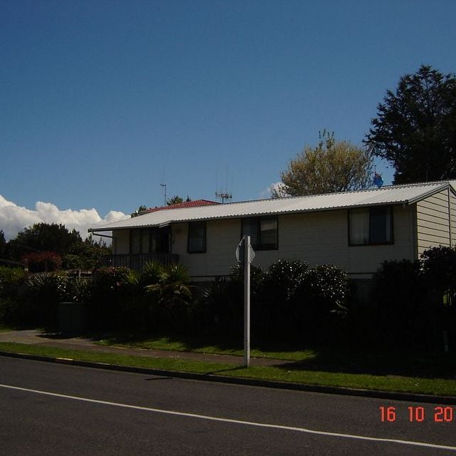 Ready to move in - family home - Photo 1