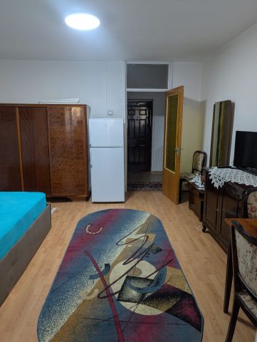 Garsonieră de închiriat în Pantelimon, 28 mp, decomandată - Fotografie 2