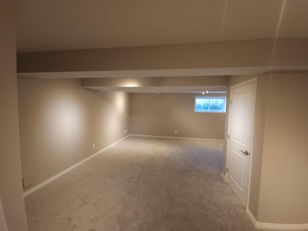 Fully Finished 3 Bedroom townhouse in Sylvan Lake! - Photo 5