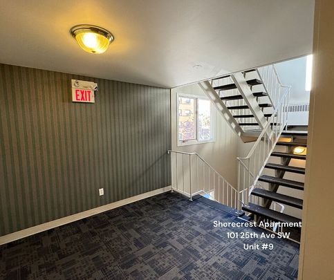 101 25th Ave SW, Calgary - Photo 1