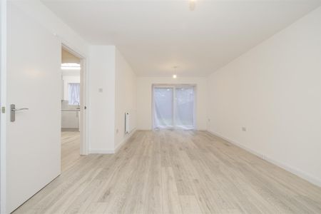 Kirby Close, Northwood - Photo 2