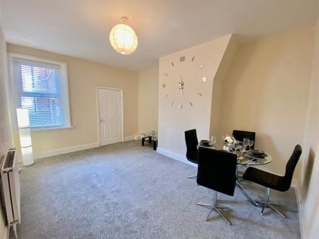 Faraday Grove, Gateshead - Photo 2