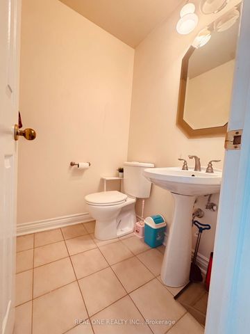 For Lease - 3 Elmsley Drive, Richmond Hill, Ontario - Photo 4