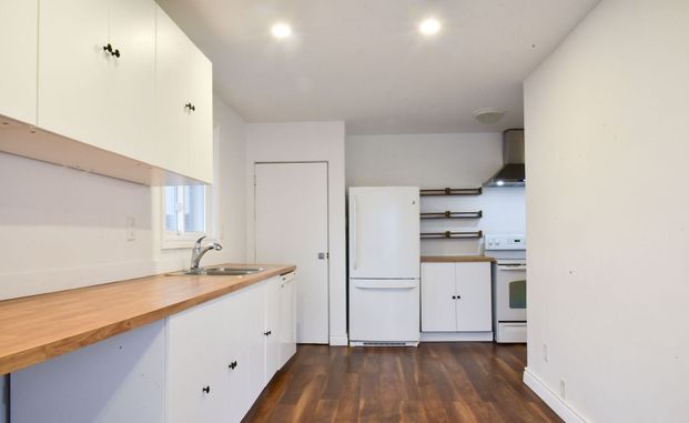 For Lease - 181 Penn Avenue Unit# Main, Newmarket, Ontario - Photo 1