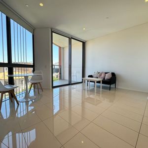 NEAR NEW LUXURY FURNISHED ONE BEDROOM SUITE APARTMENT - Photo 2