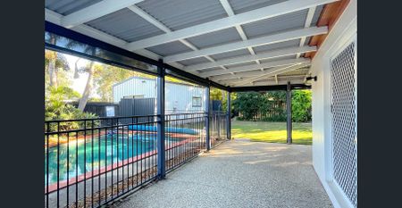 Privacy Plus! Backing Onto Parkland... - Photo 2