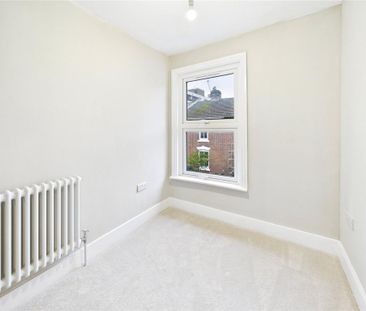 3 bedroom semi-detached house to rent - Photo 5
