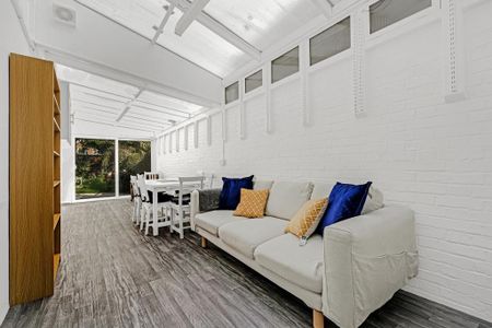 5 bedroom detached house to rent - Photo 3