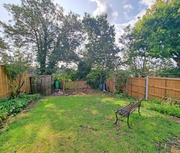 2 bedroom semi-detached house to rent - Photo 5