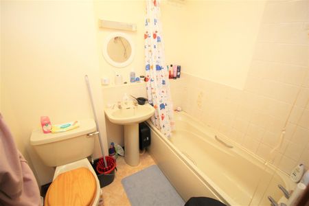 Willowfield, Southgate - Photo 3