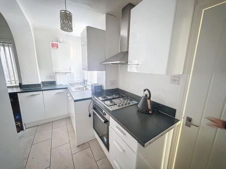 2 bedroom terraced house to rent - Photo 5