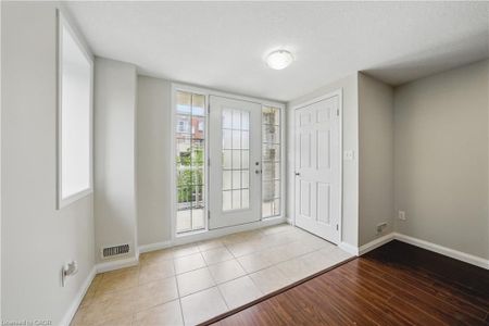 For Lease - 31 Sienna Street Unit# A, Kitchener, Ontario - Photo 3