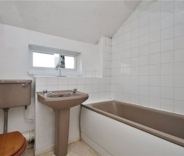 Elder Close, Guildford, Surrey, GU4 7YW - Photo 4