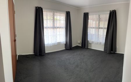 Cosy home plus a Pool! - Photo 4