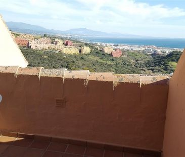 2 Bedroom Apartment For Rent in La Duquesa, Málaga - Photo 5