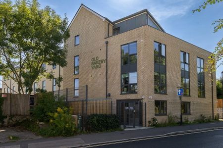 STUDENT ACCOMMODATION RENT INCLUDES UTILITIES AND WI-FI. An exciting and excellent modern development on the Lower Bristol Road in Bath consisting of 63 individual rooms comprising bedroom with en suite shower room. - Photo 4