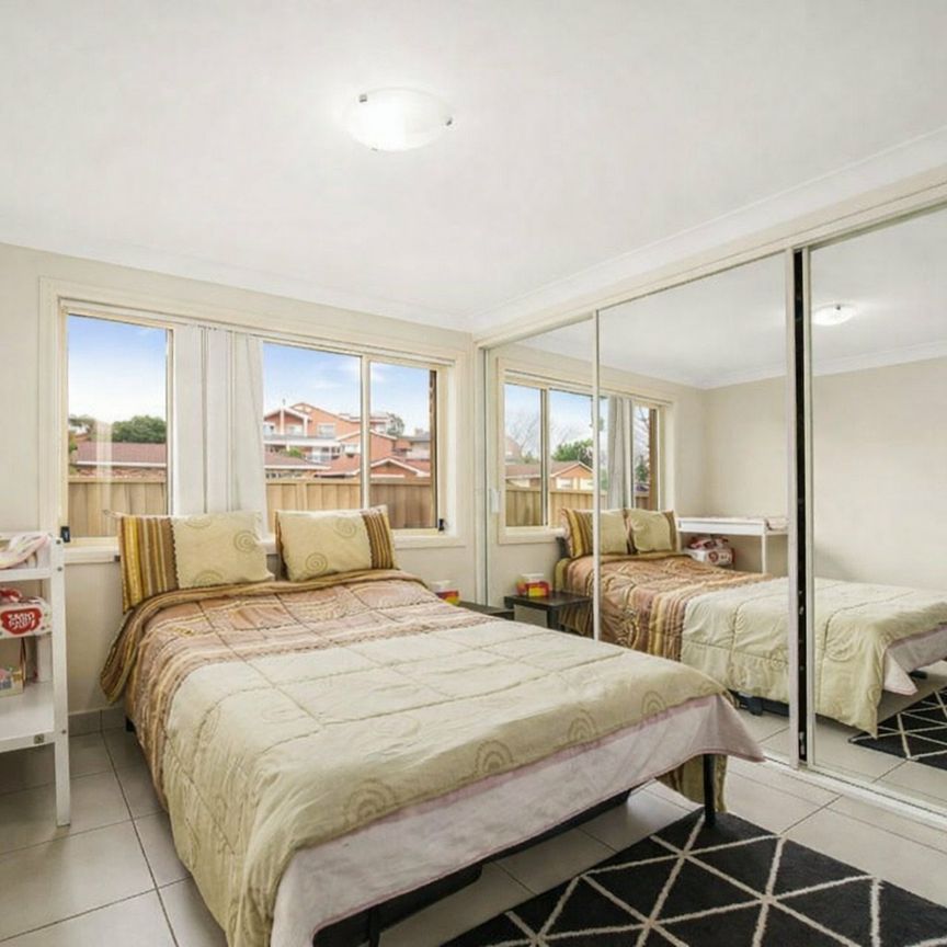 6A Fuchsia Place, Bossley Park NSW - Photo 1
