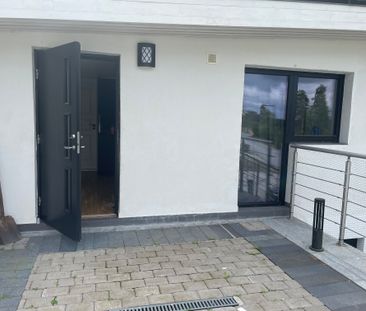 Vårbackavägen, Vårby - Photo 2