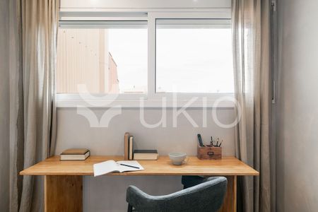 Barcelona Capital, Catalonia 08024 - Photo 2