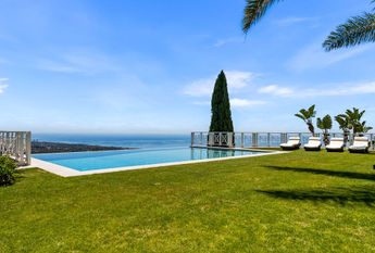 Luxury Villa for rent in Marbella Del Este, Andalusia